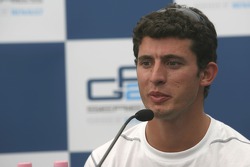 Le vainqueur de la pole position Jose Maria Lopez