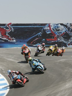 Départ: Kenny Roberts devant