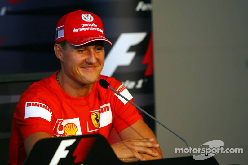 Michael Schumacher in der Pressekonferenz
