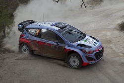 Thierry Neuville, Nicolas Gilsoul Hiunday Shell World Rally Team