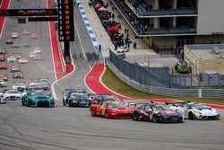 Start: #25 Blancpain Racing Lamborghini Gallardo GT3 FL2: Nicky Catsburg lider