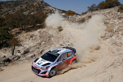 Hayden Paddon and John Kennard, Hyundai i20 WRC, Hyundai Motorsport