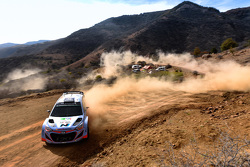 Thierry Neuville and Nicolas Gilsoul, Hyundai i20 WRC, Hyundai Motorsport