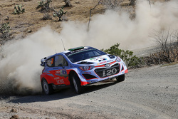Hayden Paddon and John Kennard, Hyundai i20 WRC, Hyundai Motorsport