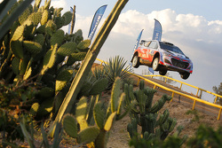 Thierry Neuville and Nicolas Gilsoul, Hyundai i20 WRC, Hyundai Motorsport