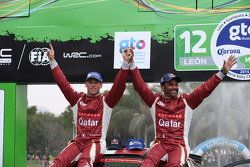 Les vainqueurs WRC2 Nasser Al-Attiyah et Matthieu Baumel, Ford Fiesta R5