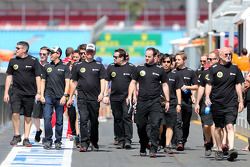 Пастор Мальдонадо, Lotus F1 Team, Ален Пермейн, гоночный директор Lotus F1 Team
