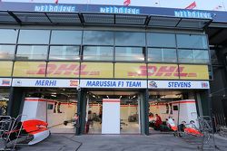 Manor F1 Team, Boxengarage