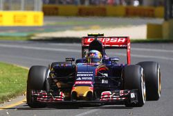 Carlos Sainz Jr, Scuderia Toro Rosso STR10