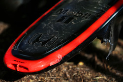 The damaged McLaren MP4-30 of Kevin Magnussen, McLaren after he crashed