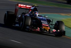 Карлос Сайнс-младший, Scuderia Toro Rosso