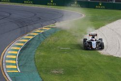 Nico Hulkenberg, Sahara Force India F1 VJM08 runs wide