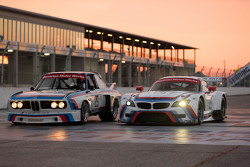 1975 BMW 3.0 CSL IMSA y 2015 Equipo RLL BMW Z4