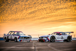 1975 BMW 3.0 CSL IMSA y 2015 Equipo RLL BMW Z4