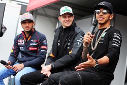 (L to R): Carlos Sainz Jr., Scuderia Toro Rosso; Nico Hulkenberg, Sahara Force India F1; and Lewis Hamilton, Mercedes AMG F1 on the Autograph Stage