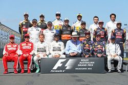 Ron Walker, presidente de la Corporación GP de Australia con los Pilotos, sesión de fotografías