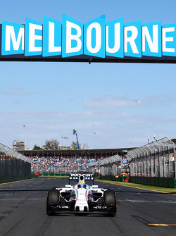 Felipe Massa, Williams FW37 en la parrilla