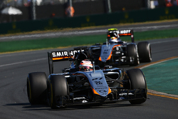 Nico Hulkenberg, Sahara Force India F1 VJM08 al rente de su coequipero Sergio Perez, Sahara Force India F1 VJM08