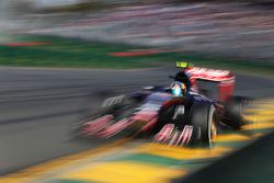Карлос Сайнс-мл., Scuderia Toro Rosso STR10