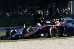 Jenson Button, McLaren Honda and Sergio Perez, Sahara Force India