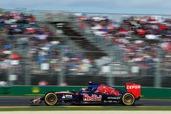 Карлос Сайнс-мл., Scuderia Toro Rosso STR10