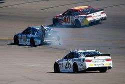 Dale Earnhardt Jr., Hendrick Motorsports Chevrolet in trouble