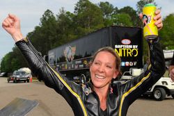 Pro Stock Bike kazanan: Karen Stoffer