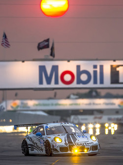#22 Alex Job Racing Porsche 911 GT America: Cooper MacNeil, Leh Keen, Andrew Davis