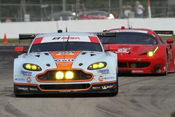 #98 Aston Martin Racing Vantage: Pedro Lamy, Darren Turner, Mathias Lauda, Paul Dalla Lana