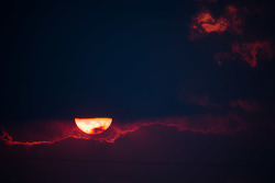 El sol se pone en el Sebring International Raceway