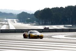 #66 JMW Motorsport Ferrari F458 İtalya: George Richardson, Robert Smith