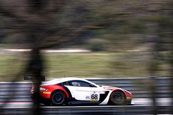 #68 Massive Motorsport, Aston Martin Vantage GT3: Casper Elgaard, Kristian Poulsen, Simon Moller