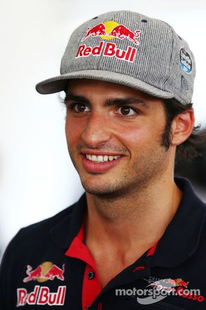 Карлос Сайнс мл., Scuderia Toro Rosso