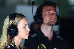 Carmen Jorda, Entwicklungsfahrerin Lotus F1 Team, und Jolyon Palmer, Test- und Ersatzfahrer Lotus F1