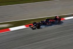 Carlos Sainz Jr., Scuderia Toro Rosso STR10 bloque les roues au freinage