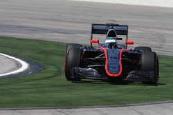 Fernando Alonso, McLaren MP4-30 sort large