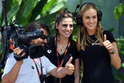 Lucia Villalon Puras, TV Reportera y Carmen Jorda, Lotus F1 Piloto de Desarrollo de Equipo