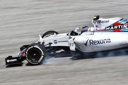 Valtteri Bottas, Williams FW37, blokkeert tijdens het aanremmen