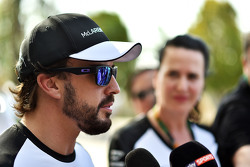 Fernando Alonso, McLaren Con Los Medios