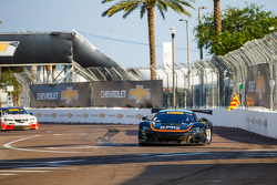 #9 K-Pax Racing McLaren 650S GT3: Kevin Estre