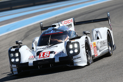 #18 Porsche Team Porsche 919 Hybrid: Romain Dumas, Neel Jani, Marc Lieb