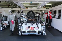 #18 Porsche Team Porsche 919 Hybrid: Romain Dumas, Neel Jani, Marc Lieb