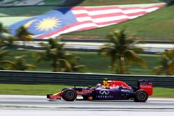 Даниил Квят Red Bull Racing RB11