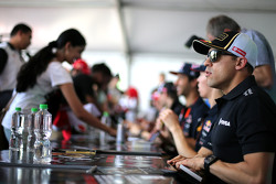 Пастор Мальдонадо Lotus F1 Team
