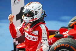 Le vainqueur Sebastian Vettel, Ferrari fête sa victoire