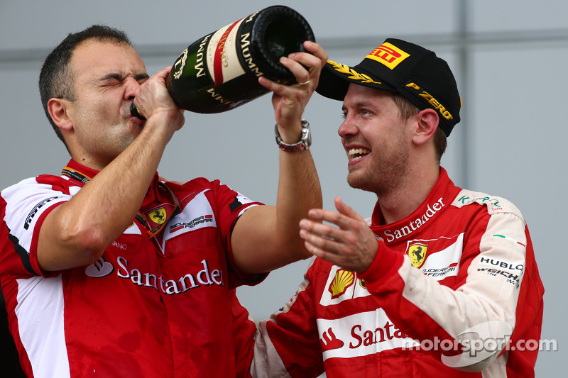 Le vainqueur Sebastian Vettel, Ferrari