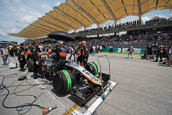 Sahara Force India F1 VJM08 Нико Хюлькенберга на стартовой решетке