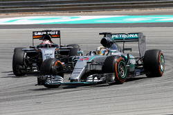 Льюис Хэмилтон Mercedes AMG F1 Team