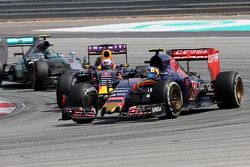 Карлос Сайнс мл., Scuderia Toro Rosso