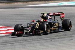 Пастор Мальдонадо Lotus F1 Team